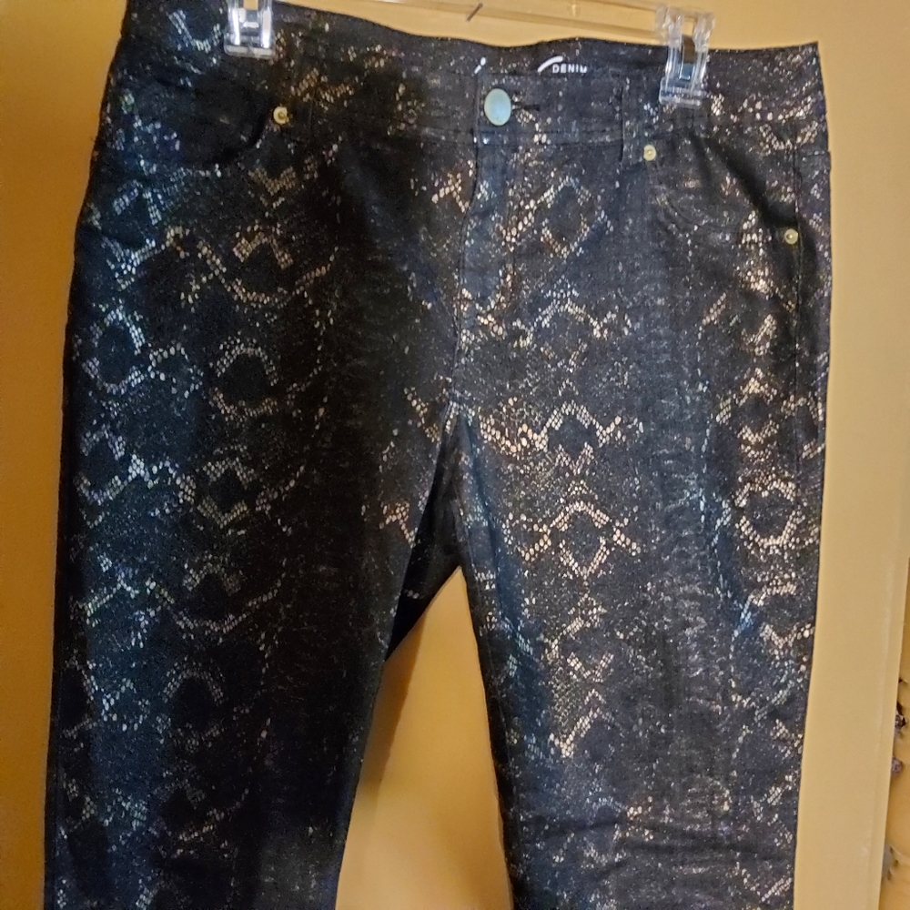 Inc Denim Skinny Leg Regular Fit Black With Gold Snakeprint